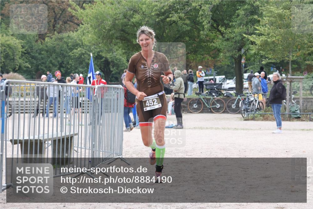 14.09.2025 - Stadtparktriathlon Strokosch-Dieckow http://msf.ph/oto/8884190 14.09.2025 10:27:07 Ziel 452, 479 meine-sportfotos.de