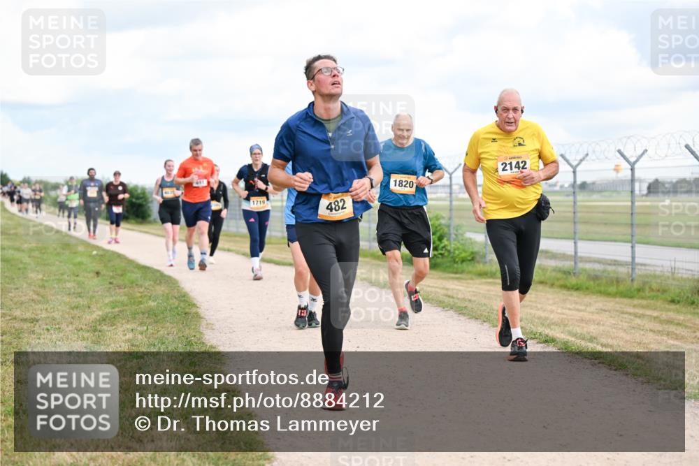 14.09.2025 - Airport Race Dr. Thomas Lammeyer http://msf.ph/oto/8884212 14.09.2025 12:38:44 Laufen 1719, 482, 1820, 2142 meine-sportfotos.de