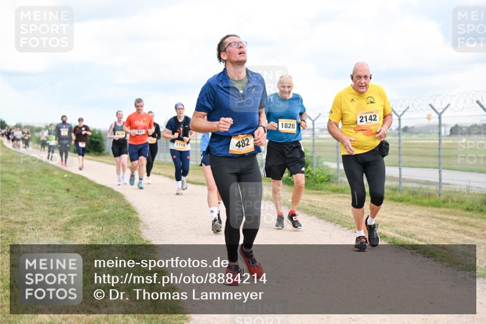 14.09.2025 - Airport Race Dr. Thomas Lammeyer http://msf.ph/oto/8884214 14.09.2025 12:38:44 Laufen 1719, 482, 1820, 2142 meine-sportfotos.de