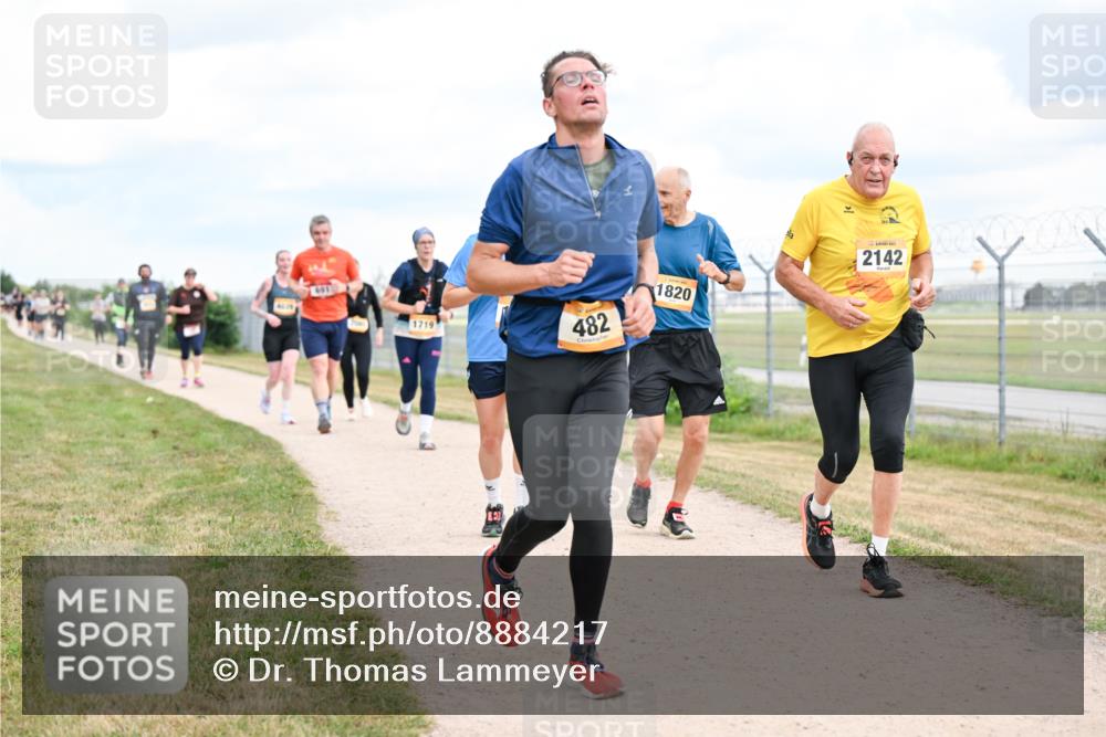 14.09.2025 - Airport Race Dr. Thomas Lammeyer http://msf.ph/oto/8884217 14.09.2025 12:38:44 Laufen 1719, 482, 1820, 2142 meine-sportfotos.de