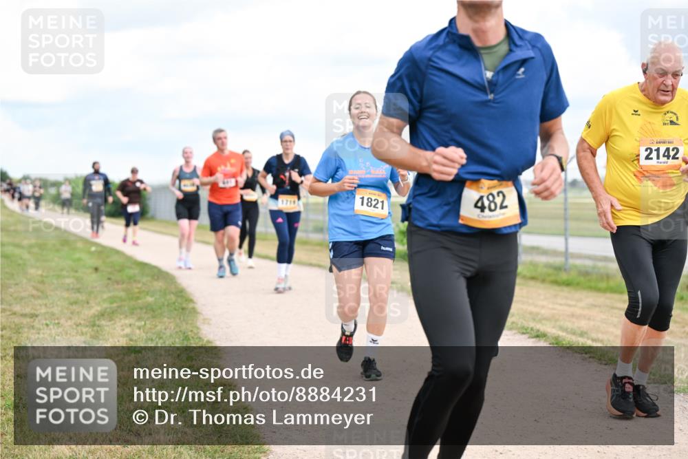 14.09.2025 - Airport Race Dr. Thomas Lammeyer http://msf.ph/oto/8884231 14.09.2025 12:38:45 Laufen 2017, 1716, 1821, 482, 2142 meine-sportfotos.de
