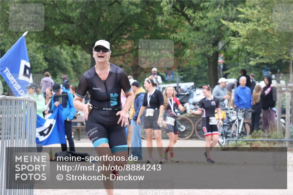 14.09.2025 - Stadtparktriathlon Strokosch-Dieckow http://msf.ph/oto/8884243 14.09.2025 10:28:16 Ziel 500, 504 meine-sportfotos.de