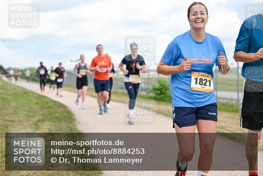 14.09.2025 - Airport Race Dr. Thomas Lammeyer http://msf.ph/oto/8884253 14.09.2025 12:38:47 Laufen 1821 meine-sportfotos.de