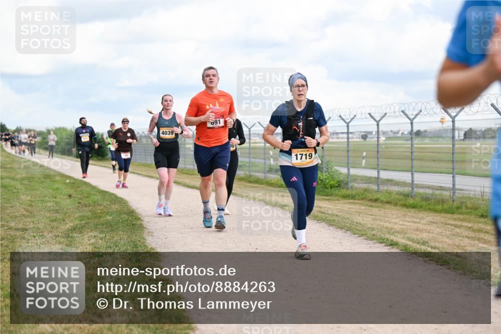 14.09.2025 - Airport Race Dr. Thomas Lammeyer http://msf.ph/oto/8884263 14.09.2025 12:38:48 Laufen 4039, 691, 1719 meine-sportfotos.de