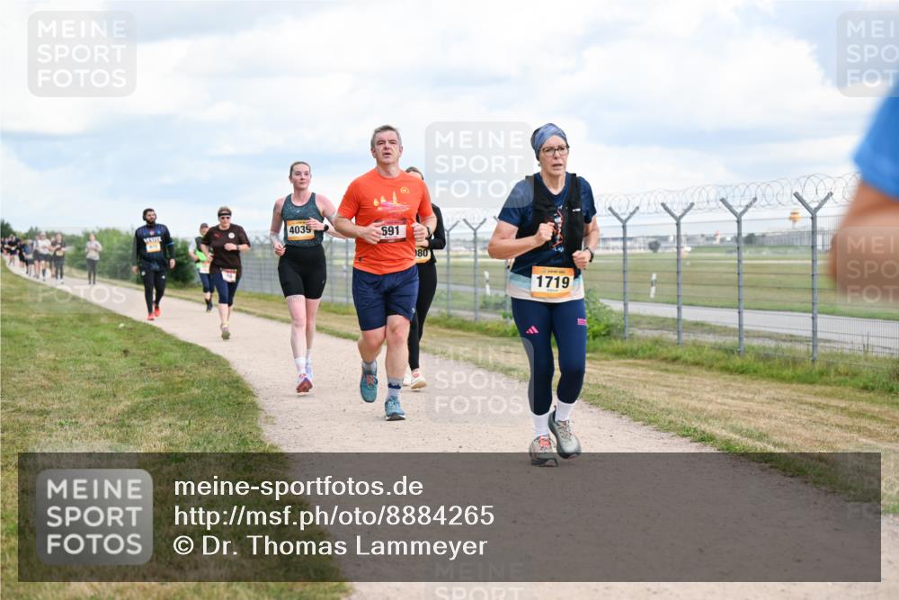 14.09.2025 - Airport Race Dr. Thomas Lammeyer http://msf.ph/oto/8884265 14.09.2025 12:38:48 Laufen 4035, 691, 80, 1719 meine-sportfotos.de