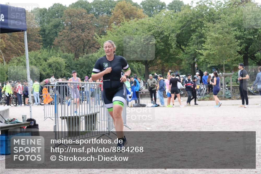 14.09.2025 - Stadtparktriathlon Strokosch-Dieckow http://msf.ph/oto/8884268 14.09.2025 10:28:29 Ziel 445, 467 meine-sportfotos.de
