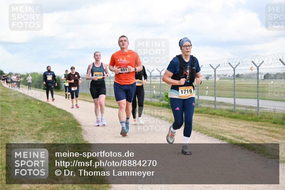 14.09.2025 - Airport Race Dr. Thomas Lammeyer http://msf.ph/oto/8884270 14.09.2025 12:38:48 Laufen 4039, 691, 2080, 1719 meine-sportfotos.de
