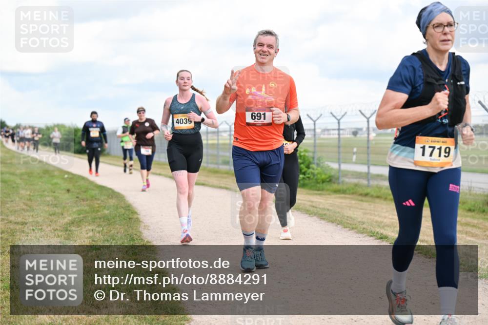 14.09.2025 - Airport Race Dr. Thomas Lammeyer http://msf.ph/oto/8884291 14.09.2025 12:38:49 Laufen 4035, 691, 1719 meine-sportfotos.de