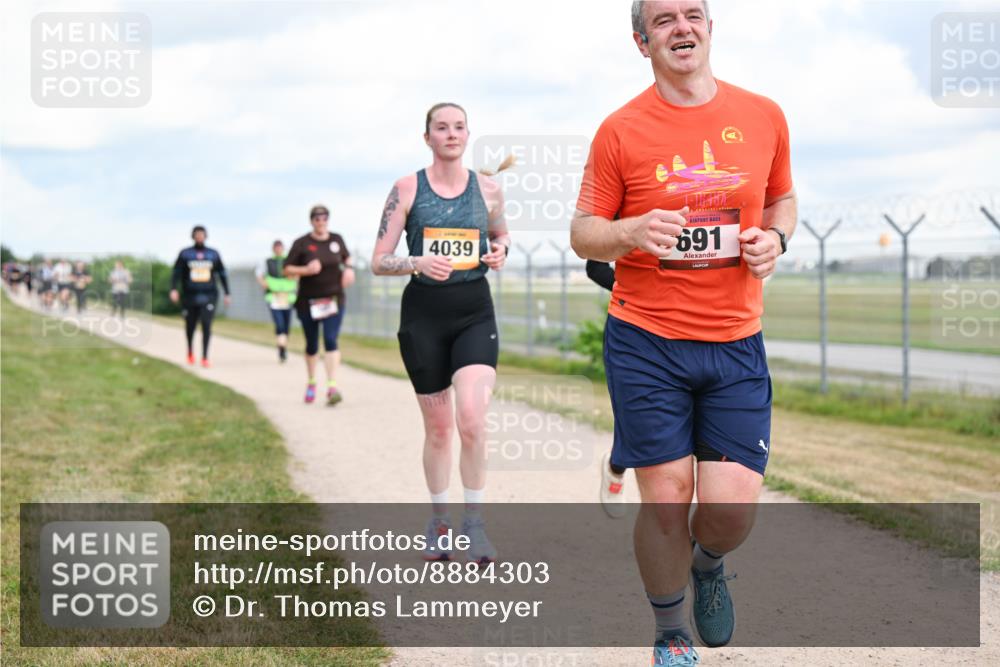 14.09.2025 - Airport Race Dr. Thomas Lammeyer http://msf.ph/oto/8884303 14.09.2025 12:38:51 Laufen 4039, 691 meine-sportfotos.de