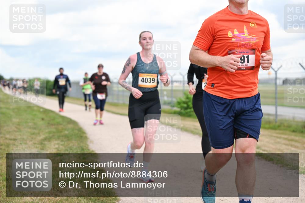 14.09.2025 - Airport Race Dr. Thomas Lammeyer http://msf.ph/oto/8884306 14.09.2025 12:38:51 Laufen 4039, 91 meine-sportfotos.de