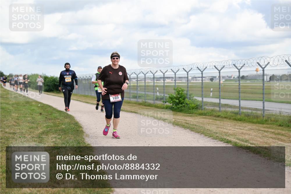 14.09.2025 - Airport Race Dr. Thomas Lammeyer http://msf.ph/oto/8884332 14.09.2025 12:38:53 Laufen 973, 165 meine-sportfotos.de