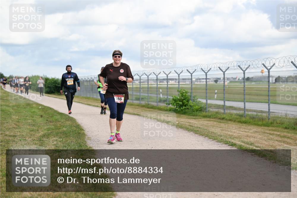 14.09.2025 - Airport Race Dr. Thomas Lammeyer http://msf.ph/oto/8884334 14.09.2025 12:38:53 Laufen 973, 1997, 165 meine-sportfotos.de