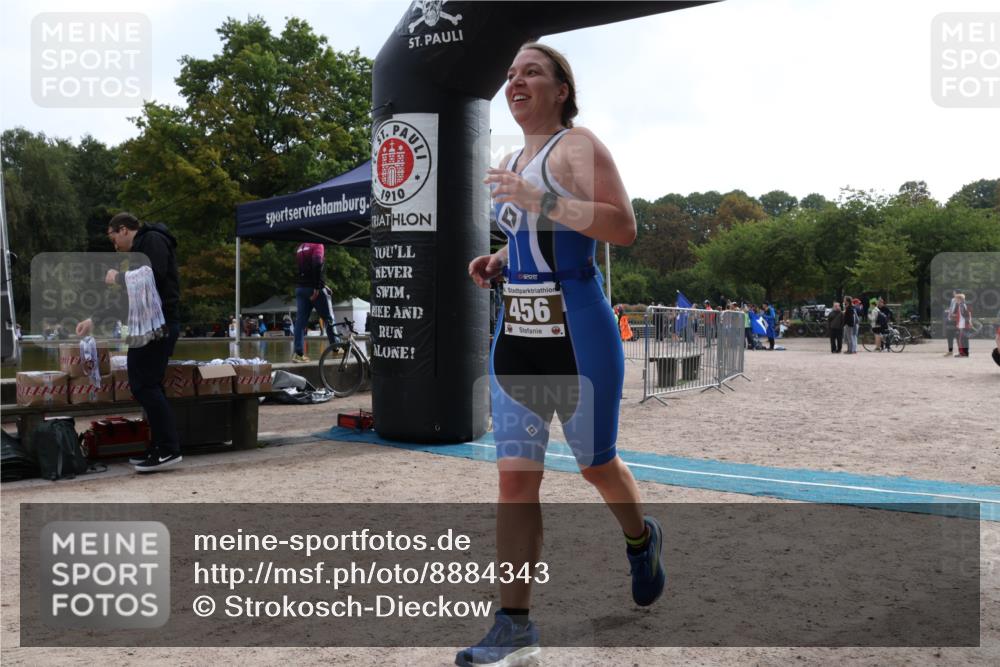 14.09.2025 - Stadtparktriathlon Strokosch-Dieckow http://msf.ph/oto/8884343 14.09.2025 10:31:49 Ziel 456 meine-sportfotos.de