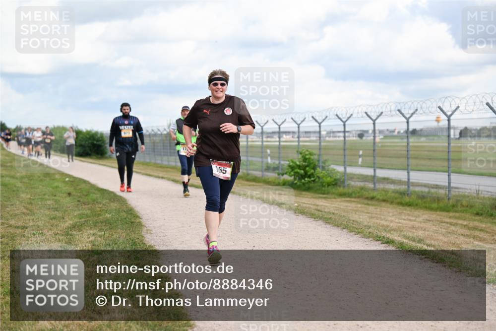 14.09.2025 - Airport Race Dr. Thomas Lammeyer http://msf.ph/oto/8884346 14.09.2025 12:38:54 Laufen 973, 165 meine-sportfotos.de