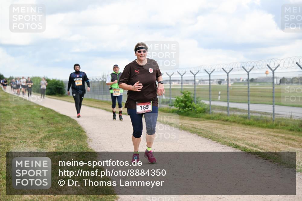 14.09.2025 - Airport Race Dr. Thomas Lammeyer http://msf.ph/oto/8884350 14.09.2025 12:38:54 Laufen 973, 1718, 165 meine-sportfotos.de