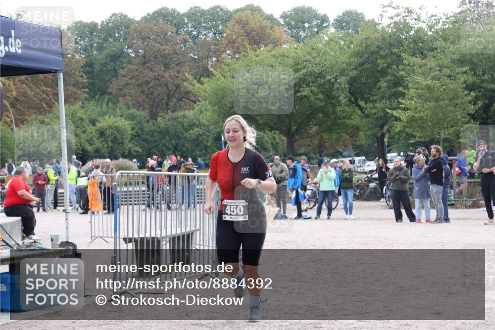 14.09.2025 - Stadtparktriathlon Strokosch-Dieckow http://msf.ph/oto/8884392 14.09.2025 10:34:10 Ziel 450 meine-sportfotos.de
