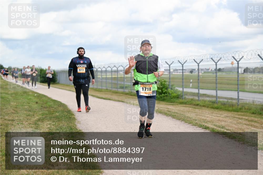 14.09.2025 - Airport Race Dr. Thomas Lammeyer http://msf.ph/oto/8884397 14.09.2025 12:38:58 Laufen 973, 1718, 1718 meine-sportfotos.de