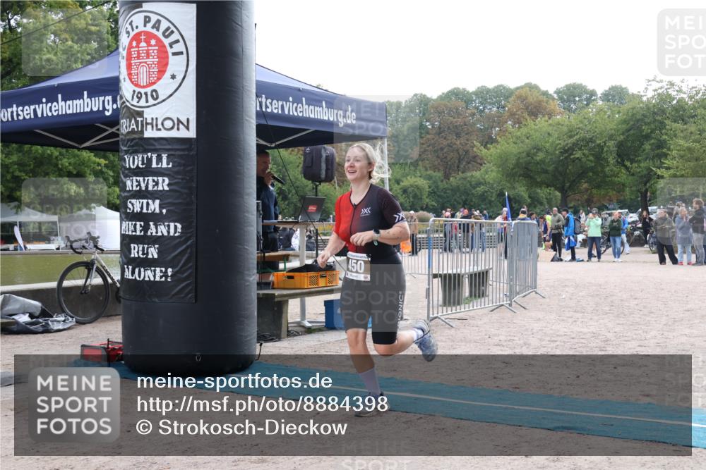 14.09.2025 - Stadtparktriathlon Strokosch-Dieckow http://msf.ph/oto/8884398 14.09.2025 10:34:11 Ziel 450 meine-sportfotos.de