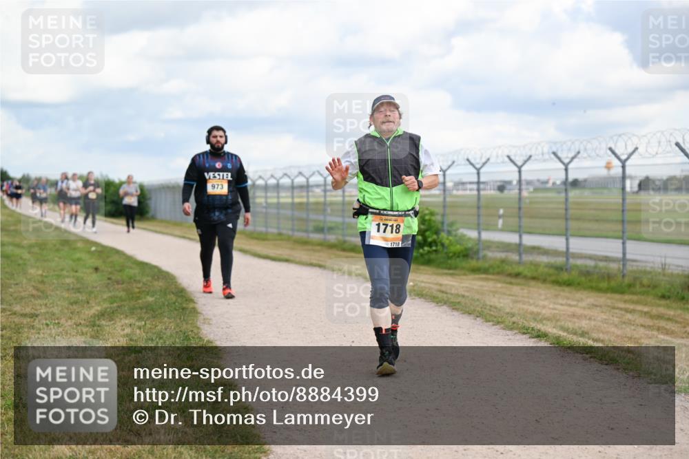14.09.2025 - Airport Race Dr. Thomas Lammeyer http://msf.ph/oto/8884399 14.09.2025 12:38:58 Laufen 973, 1718, 1718 meine-sportfotos.de