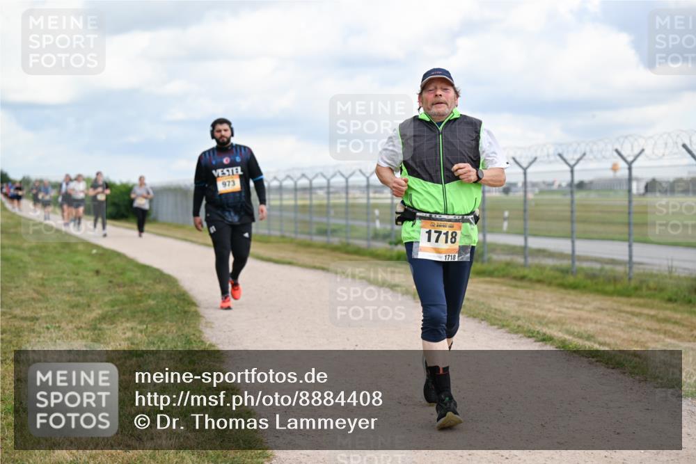 14.09.2025 - Airport Race Dr. Thomas Lammeyer http://msf.ph/oto/8884408 14.09.2025 12:38:59 Laufen 973, 1718, 1718 meine-sportfotos.de