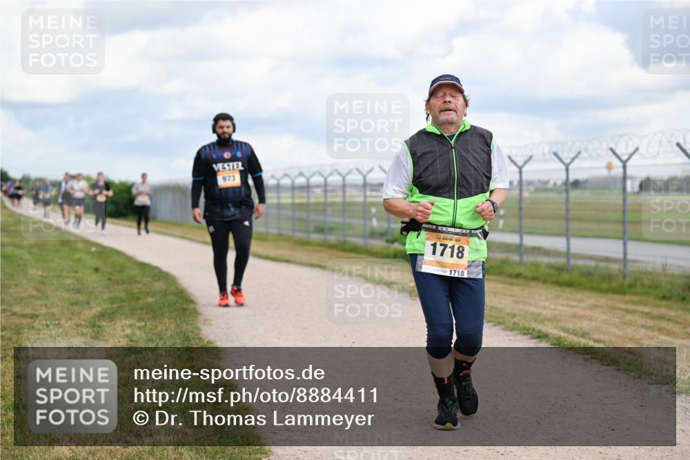 14.09.2025 - Airport Race Dr. Thomas Lammeyer http://msf.ph/oto/8884411 14.09.2025 12:38:59 Laufen 973, 1718, 1718 meine-sportfotos.de
