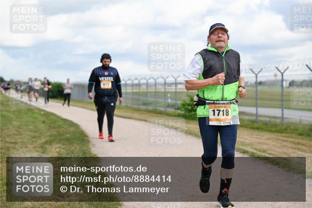 14.09.2025 - Airport Race Dr. Thomas Lammeyer http://msf.ph/oto/8884414 14.09.2025 12:38:59 Laufen 973, 1718, 1718 meine-sportfotos.de