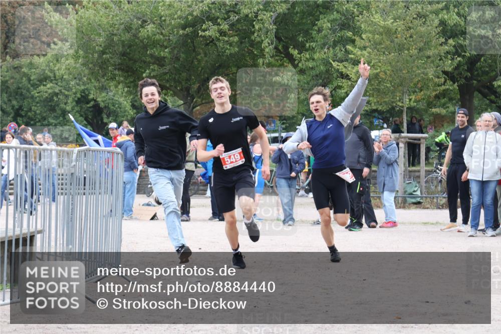 14.09.2025 - Stadtparktriathlon Strokosch-Dieckow http://msf.ph/oto/8884440 14.09.2025 10:38:29 Ziel 549 meine-sportfotos.de