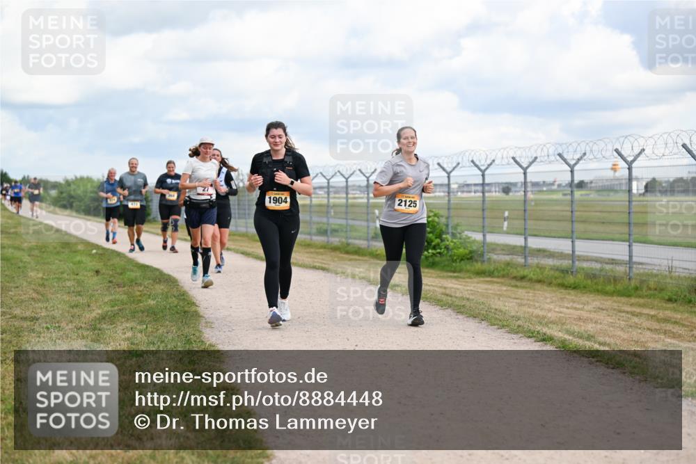 14.09.2025 - Airport Race Dr. Thomas Lammeyer http://msf.ph/oto/8884448 14.09.2025 12:39:10 Laufen 1904, 2125, 473 meine-sportfotos.de