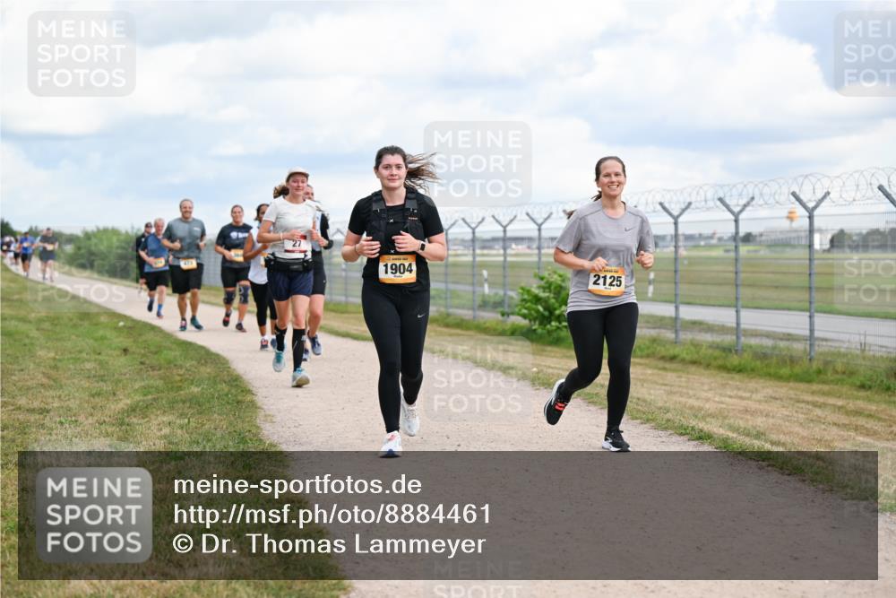 14.09.2025 - Airport Race Dr. Thomas Lammeyer http://msf.ph/oto/8884461 14.09.2025 12:39:10 Laufen 27, 1904, 2125 meine-sportfotos.de