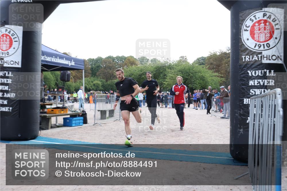 14.09.2025 - Stadtparktriathlon Strokosch-Dieckow http://msf.ph/oto/8884491 14.09.2025 10:39:51 Ziel 554 meine-sportfotos.de