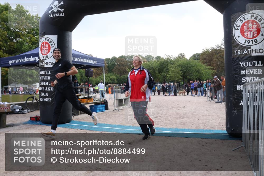 14.09.2025 - Stadtparktriathlon Strokosch-Dieckow http://msf.ph/oto/8884499 14.09.2025 10:39:53 Ziel 554 meine-sportfotos.de