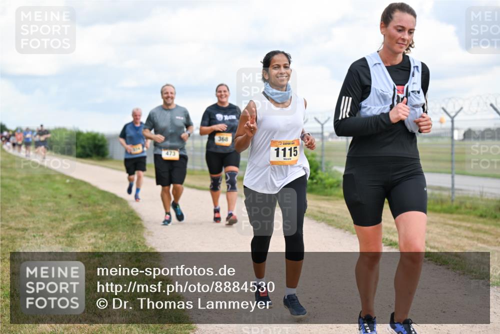 14.09.2025 - Airport Race Dr. Thomas Lammeyer http://msf.ph/oto/8884530 14.09.2025 12:39:15 Laufen 473, 368, 1115 meine-sportfotos.de