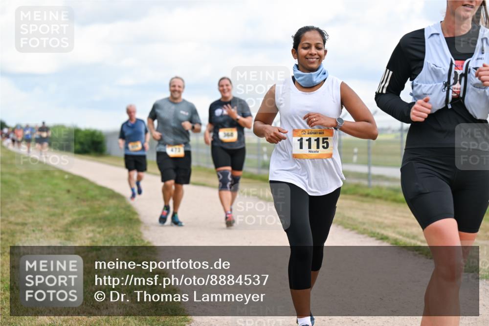 14.09.2025 - Airport Race Dr. Thomas Lammeyer http://msf.ph/oto/8884537 14.09.2025 12:39:16 Laufen 368, 1115 meine-sportfotos.de