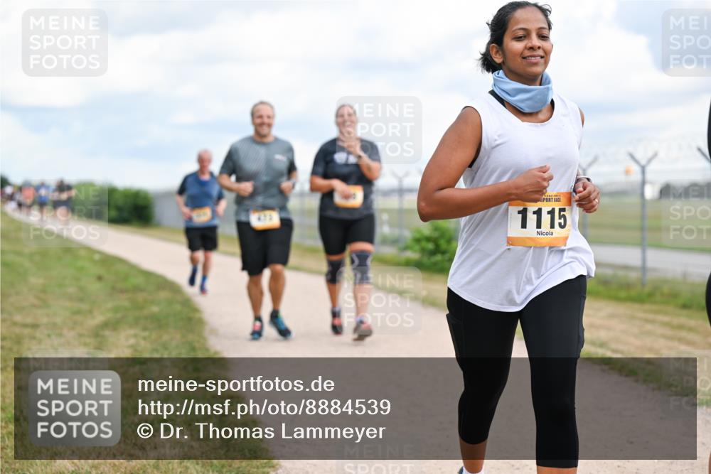 14.09.2025 - Airport Race Dr. Thomas Lammeyer http://msf.ph/oto/8884539 14.09.2025 12:39:16 Laufen 1115 meine-sportfotos.de