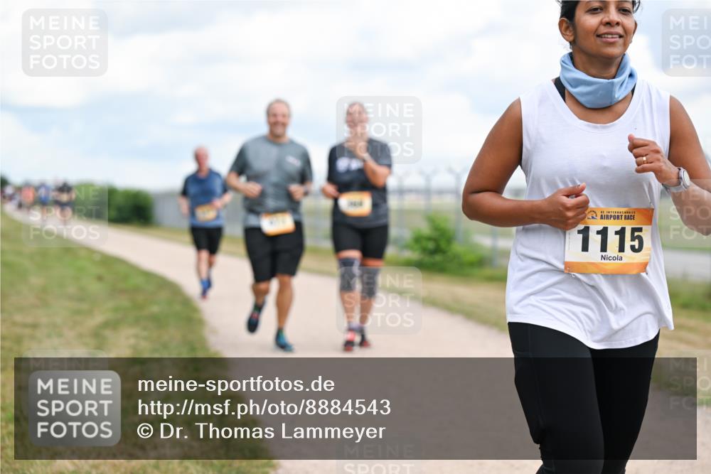14.09.2025 - Airport Race Dr. Thomas Lammeyer http://msf.ph/oto/8884543 14.09.2025 12:39:17 Laufen 42, 1115 meine-sportfotos.de