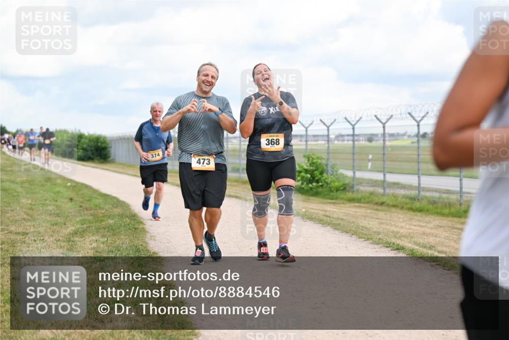 14.09.2025 - Airport Race Dr. Thomas Lammeyer http://msf.ph/oto/8884546 14.09.2025 12:39:17 Laufen 374, 473, 368 meine-sportfotos.de