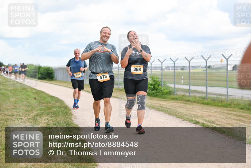 14.09.2025 - Airport Race Dr. Thomas Lammeyer http://msf.ph/oto/8884548 14.09.2025 12:39:17 Laufen 374, 473, 368 meine-sportfotos.de
