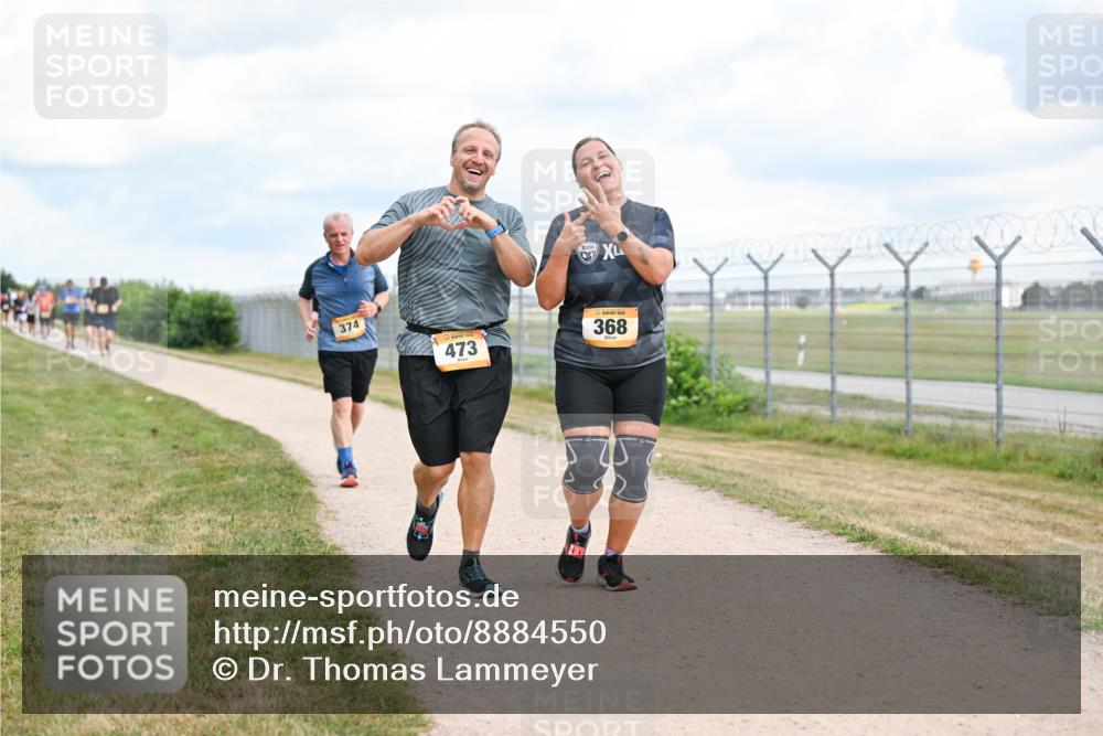 14.09.2025 - Airport Race Dr. Thomas Lammeyer http://msf.ph/oto/8884550 14.09.2025 12:39:17 Laufen 374, 473, 368, 57 meine-sportfotos.de