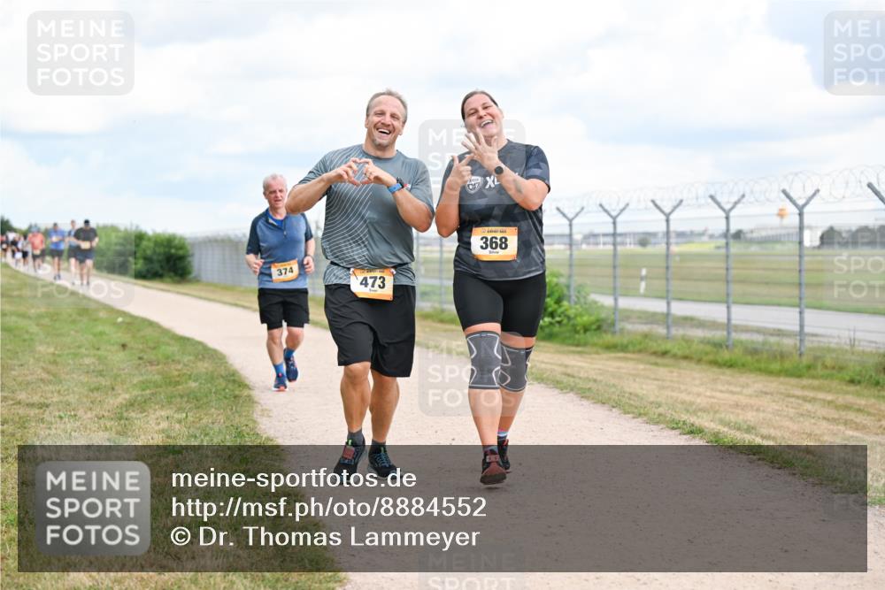 14.09.2025 - Airport Race Dr. Thomas Lammeyer http://msf.ph/oto/8884552 14.09.2025 12:39:17 Laufen 374, 473, 368 meine-sportfotos.de