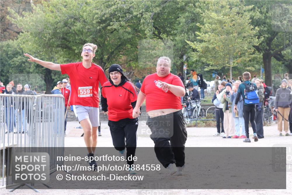 14.09.2025 - Stadtparktriathlon Strokosch-Dieckow http://msf.ph/oto/8884558 14.09.2025 10:44:20 Ziel 559 meine-sportfotos.de