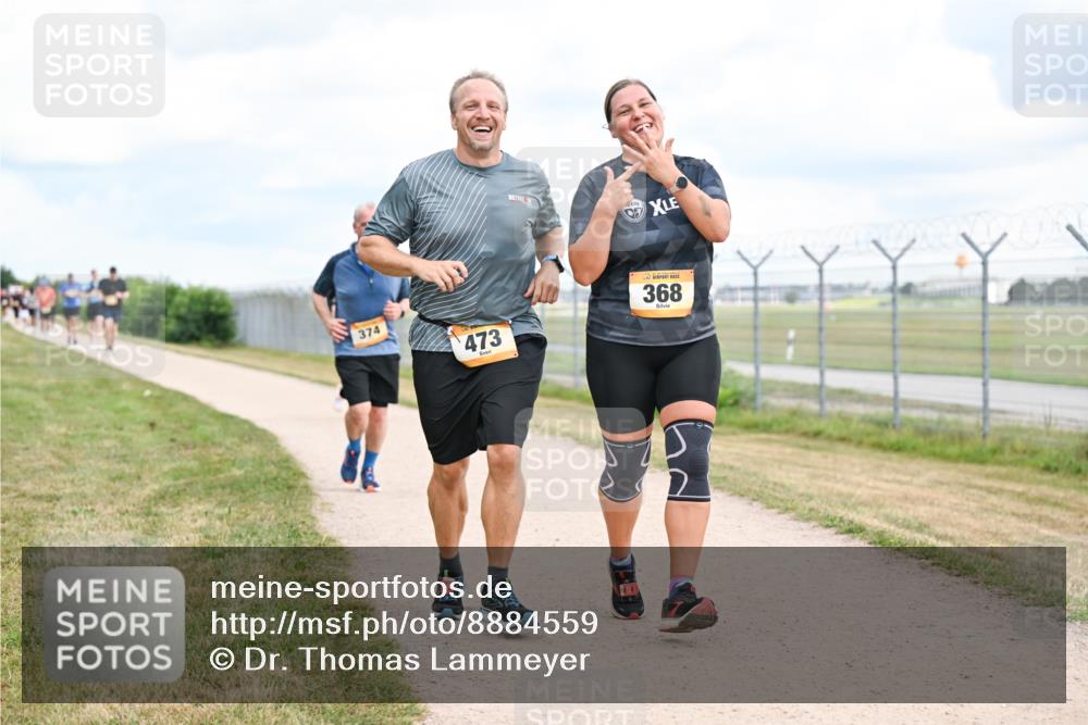 14.09.2025 - Airport Race Dr. Thomas Lammeyer http://msf.ph/oto/8884559 14.09.2025 12:39:18 Laufen 374, 473, 368 meine-sportfotos.de