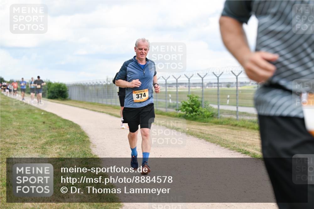 14.09.2025 - Airport Race Dr. Thomas Lammeyer http://msf.ph/oto/8884578 14.09.2025 12:39:20 Laufen 374 meine-sportfotos.de