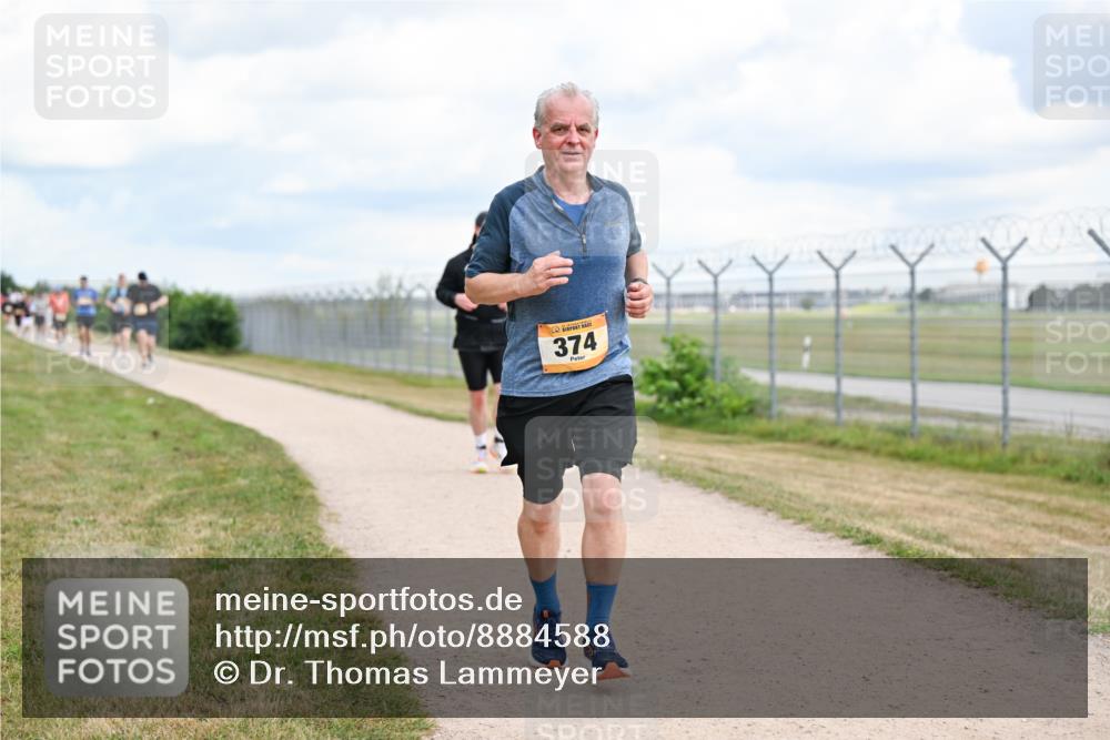 14.09.2025 - Airport Race Dr. Thomas Lammeyer http://msf.ph/oto/8884588 14.09.2025 12:39:20 Laufen 374 meine-sportfotos.de