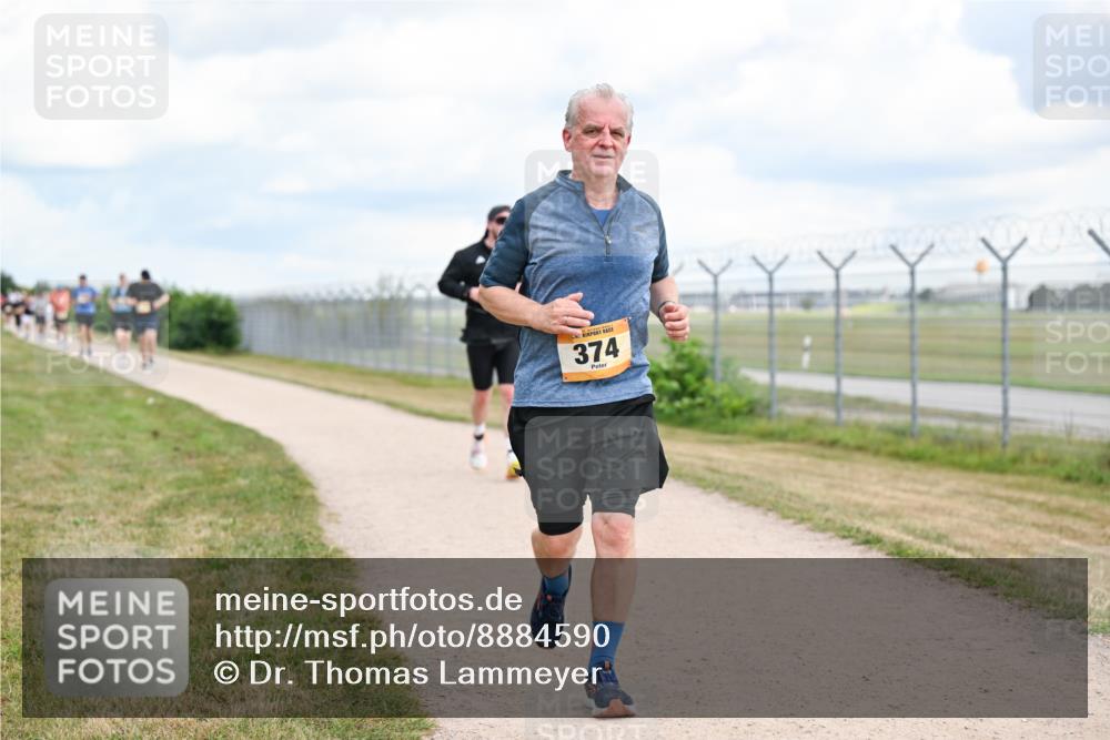 14.09.2025 - Airport Race Dr. Thomas Lammeyer http://msf.ph/oto/8884590 14.09.2025 12:39:20 Laufen 374 meine-sportfotos.de