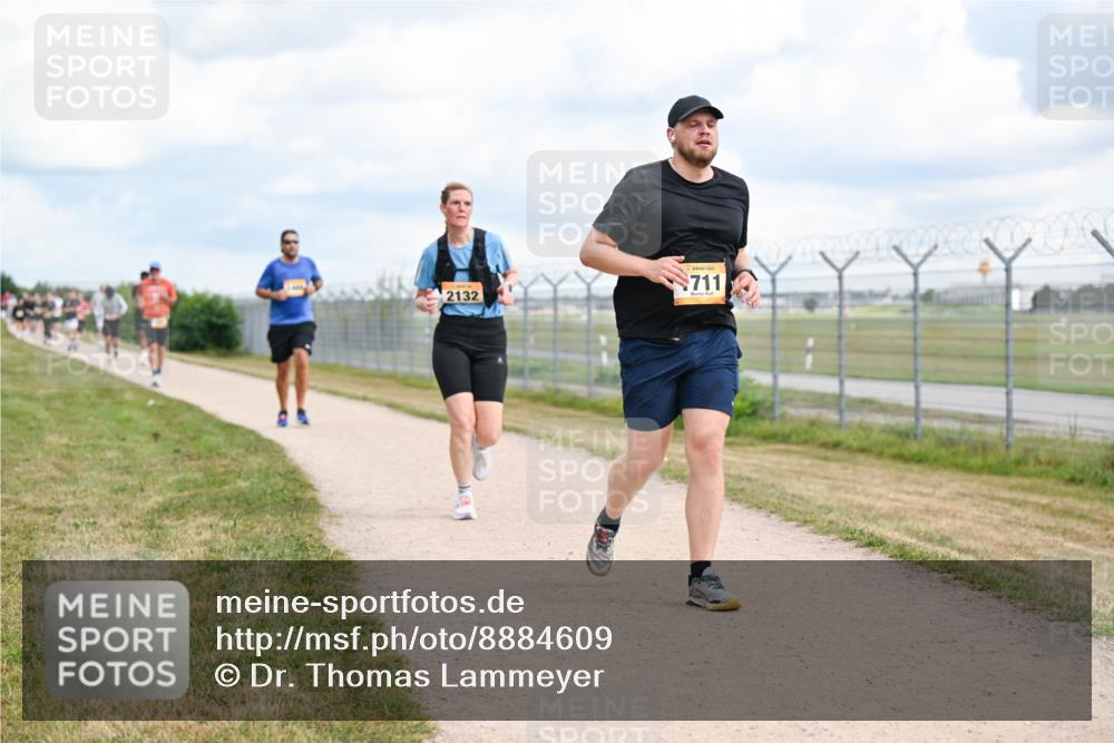 14.09.2025 - Airport Race Dr. Thomas Lammeyer http://msf.ph/oto/8884609 14.09.2025 12:39:34 Laufen 2132, 711 meine-sportfotos.de