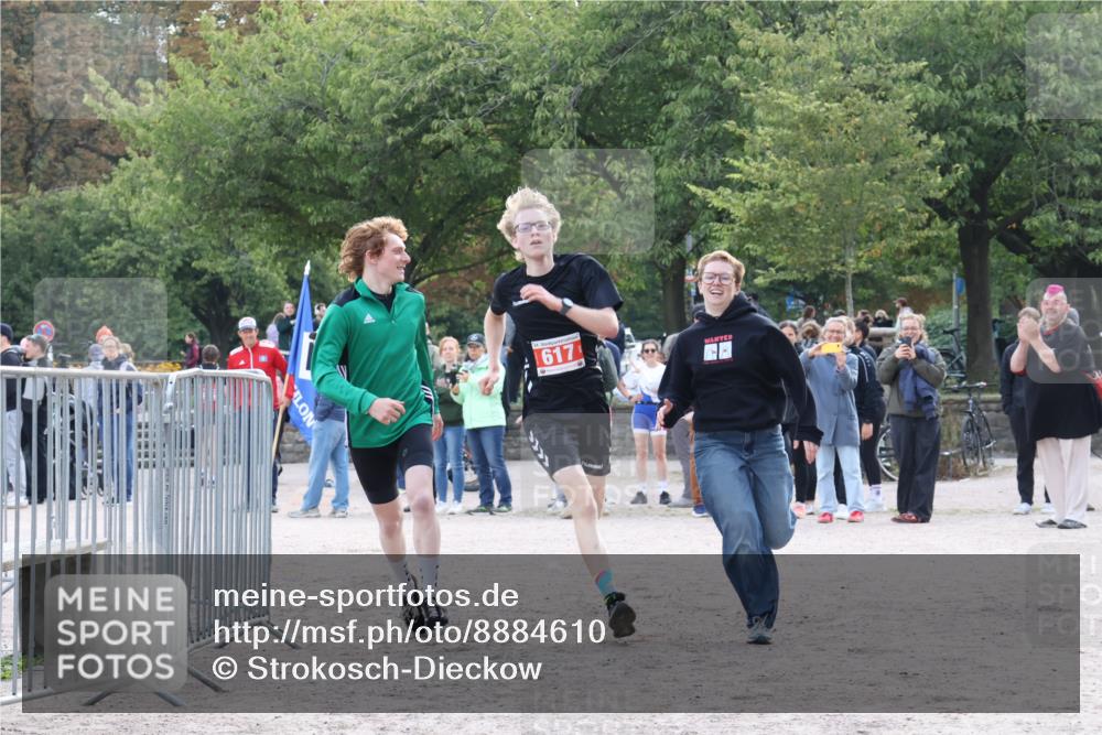 14.09.2025 - Stadtparktriathlon Strokosch-Dieckow http://msf.ph/oto/8884610 14.09.2025 10:47:31 Ziel 617 meine-sportfotos.de
