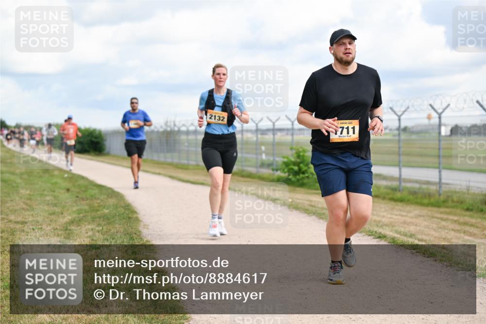 14.09.2025 - Airport Race Dr. Thomas Lammeyer http://msf.ph/oto/8884617 14.09.2025 12:39:35 Laufen 2132, 711 meine-sportfotos.de