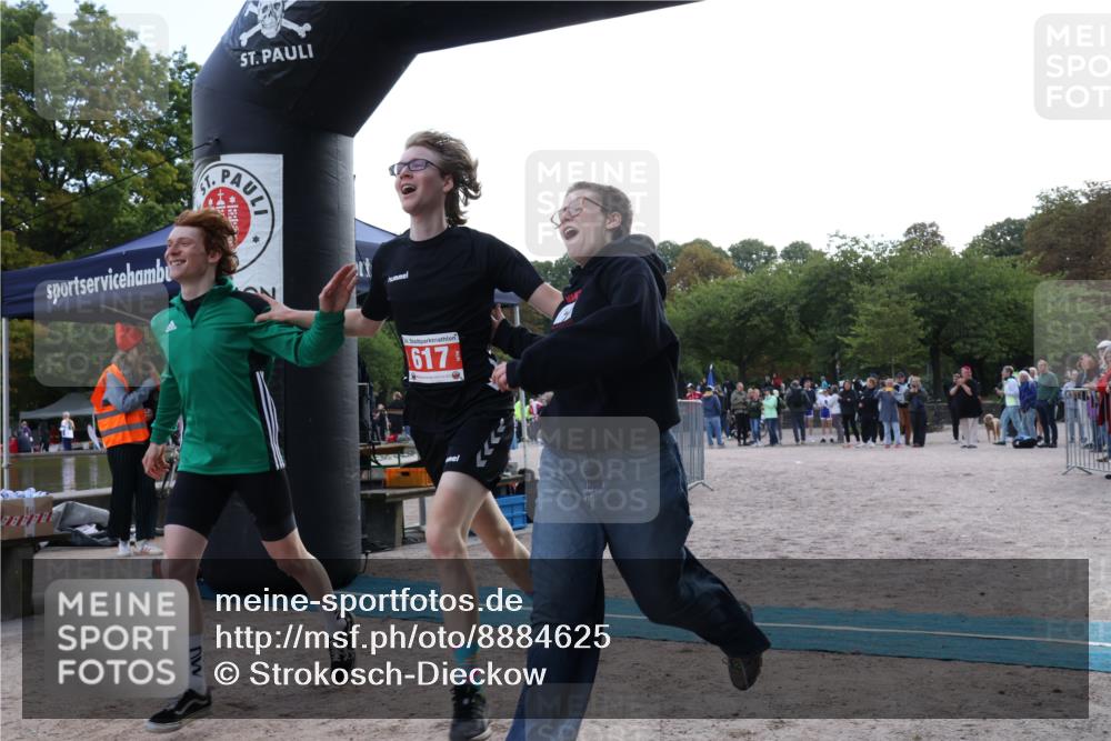 14.09.2025 - Stadtparktriathlon Strokosch-Dieckow http://msf.ph/oto/8884625 14.09.2025 10:47:34 Ziel 617 meine-sportfotos.de
