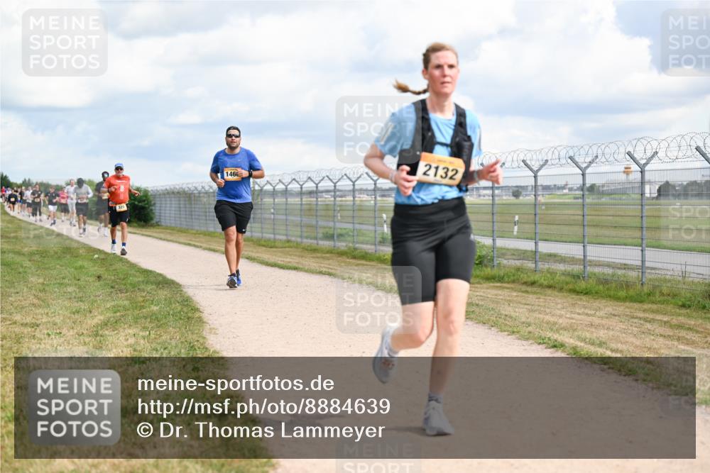 14.09.2025 - Airport Race Dr. Thomas Lammeyer http://msf.ph/oto/8884639 14.09.2025 12:39:36 Laufen 1466, 2132 meine-sportfotos.de