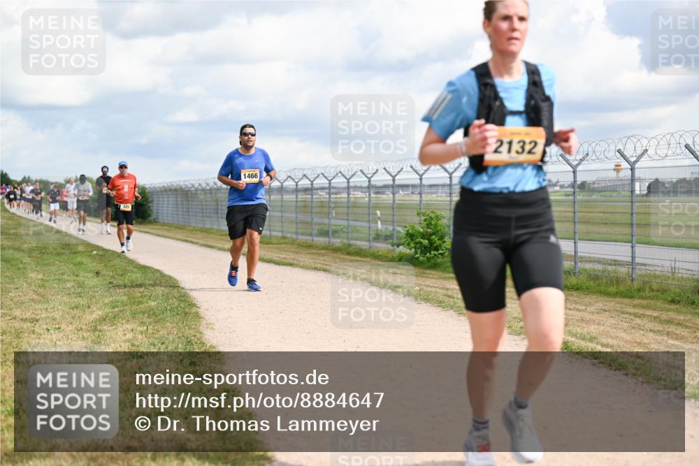 14.09.2025 - Airport Race Dr. Thomas Lammeyer http://msf.ph/oto/8884647 14.09.2025 12:39:37 Laufen 325, 1466, 2132 meine-sportfotos.de
